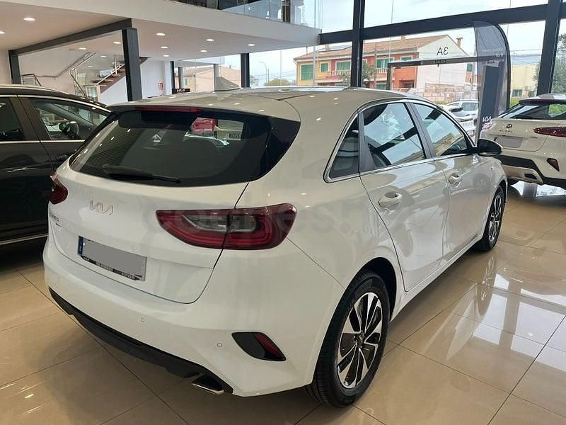 Usado Kia Ceed 100 CV (73 kW) 2025 Blanco Utilitario