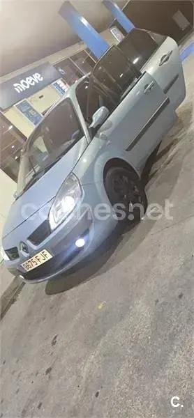 Usado Renault Scénic 105 CV (77 kW) 2006 Azul Monovolumen