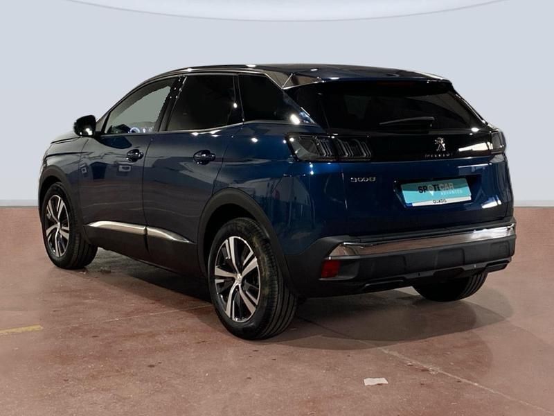 Usado Peugeot 3008 Allure 131 CV (96 kW) 2024 Azul SUV