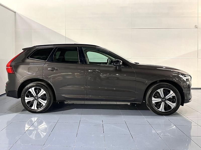 Usado Volvo XC60 Plus 350 CV (257 kW) 2025 Gris SUV