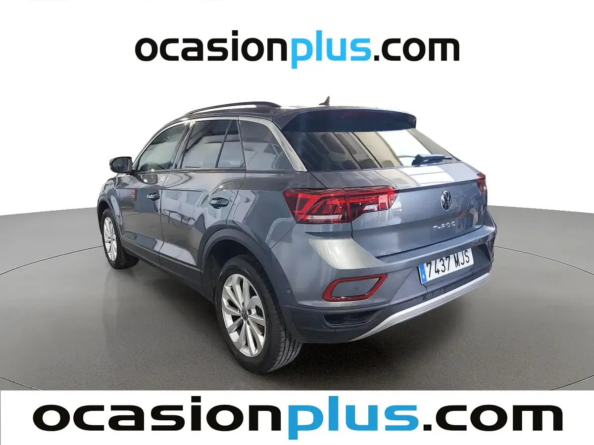 Usado VW T-Roc Life 150 CV (110 kW) 2023 Gris SUV