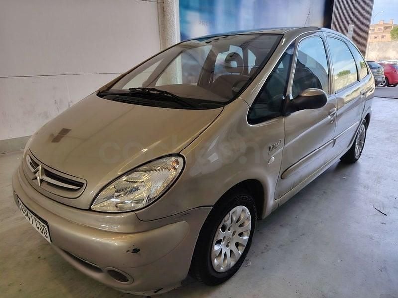 Usado Citroën Xsara Picasso Exclusive 117 CV (86 kW) 2004 Gris / plata Monovolumen