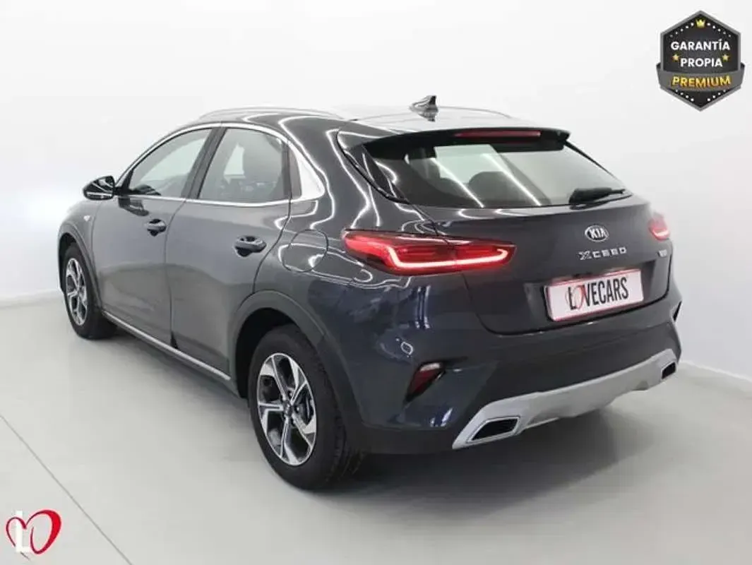 Usado Kia XCeed 136 CV (100 kW) 2021 Negro SUV
