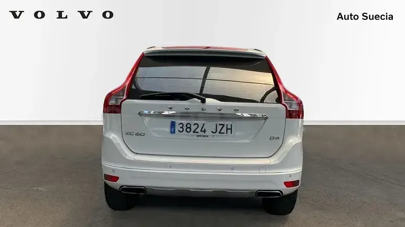 Usado Volvo XC60 Momentum 190 CV (139 kW) 2017 Blanco SUV