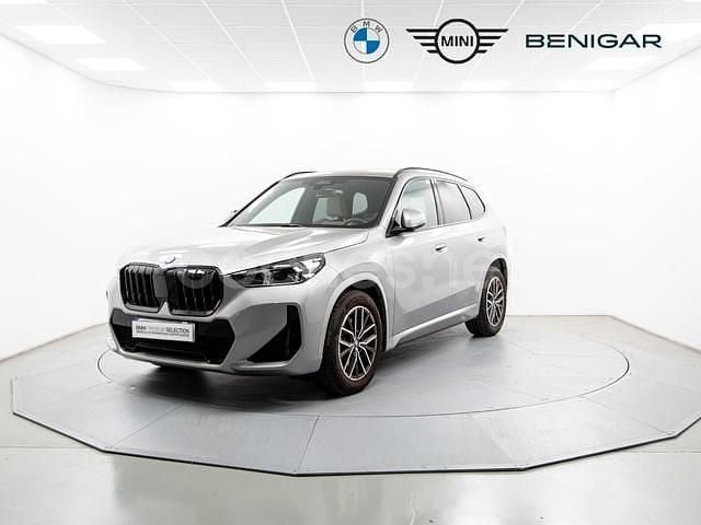Gris / plata Usado 2023 BMW X1 Comfort Edition SUV | 42.750 € (Precio justo) - Imagen 1/4