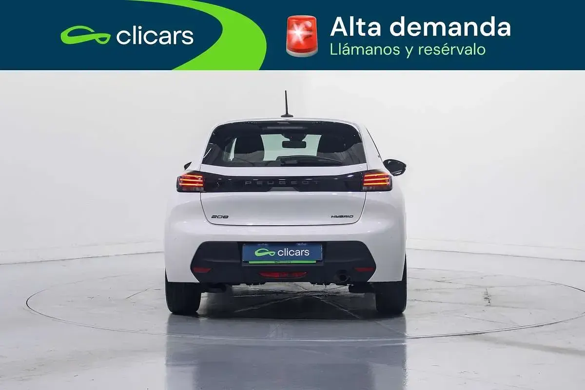 Usado Peugeot 208 Style 101 CV (74 kW) 2025 Blanco Utilitario