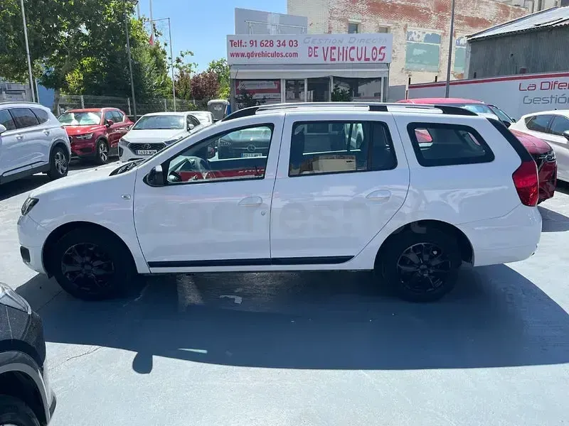 Usado Dacia Logan Lauréate 90 CV (66 kW) 2014 Blanco Familiar