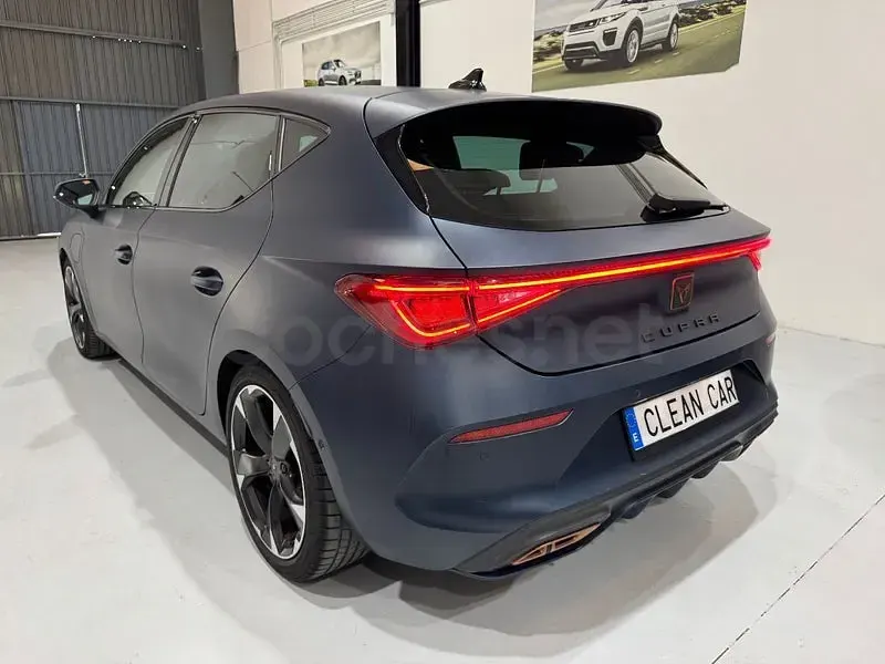 Usado Cupra Leon 204 CV (150 kW) 2024 Azul Berlina