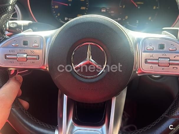 Usado Mercedes C200 136 CV (100 kW) 2019 Negro Berlina