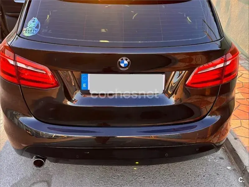 Usado BMW 218 150 CV (110 kW) 2017 Negro Familiar