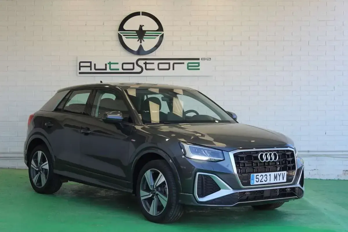 Usado Audi Q2 150 CV (110 kW) 2025 Gris SUV