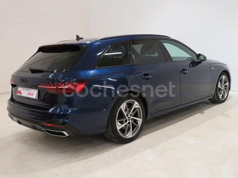Usado Audi A4 163 HP (119 kW) 2024 Azul Carrinha