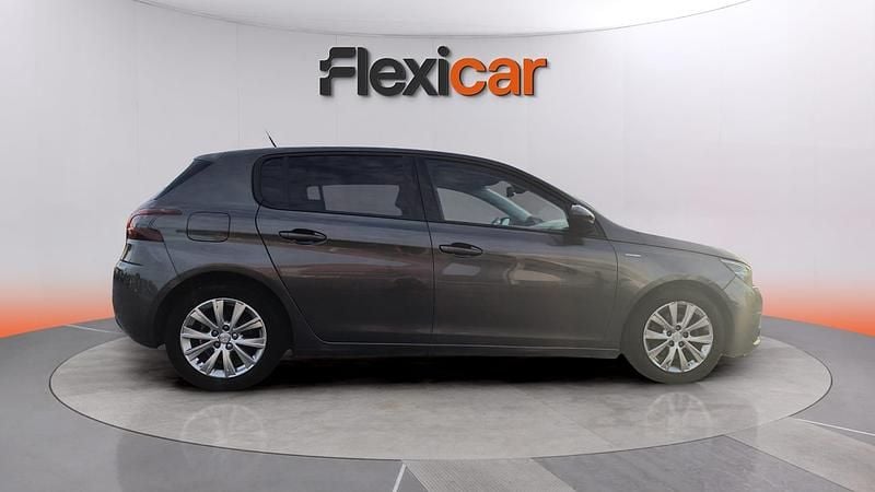 Usado Peugeot 308 Access 131 CV (96 kW) 2020 Gris Utilitario