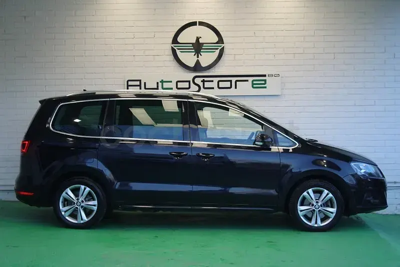 Usado Seat Alhambra XCELLENCE 150 CV (110 kW) 2022 Negro Monovolumen