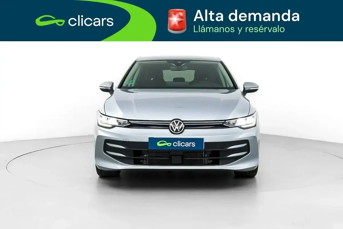 Usado VW Golf VIII 116 CV (85 kW) 2025 Gris Berlina