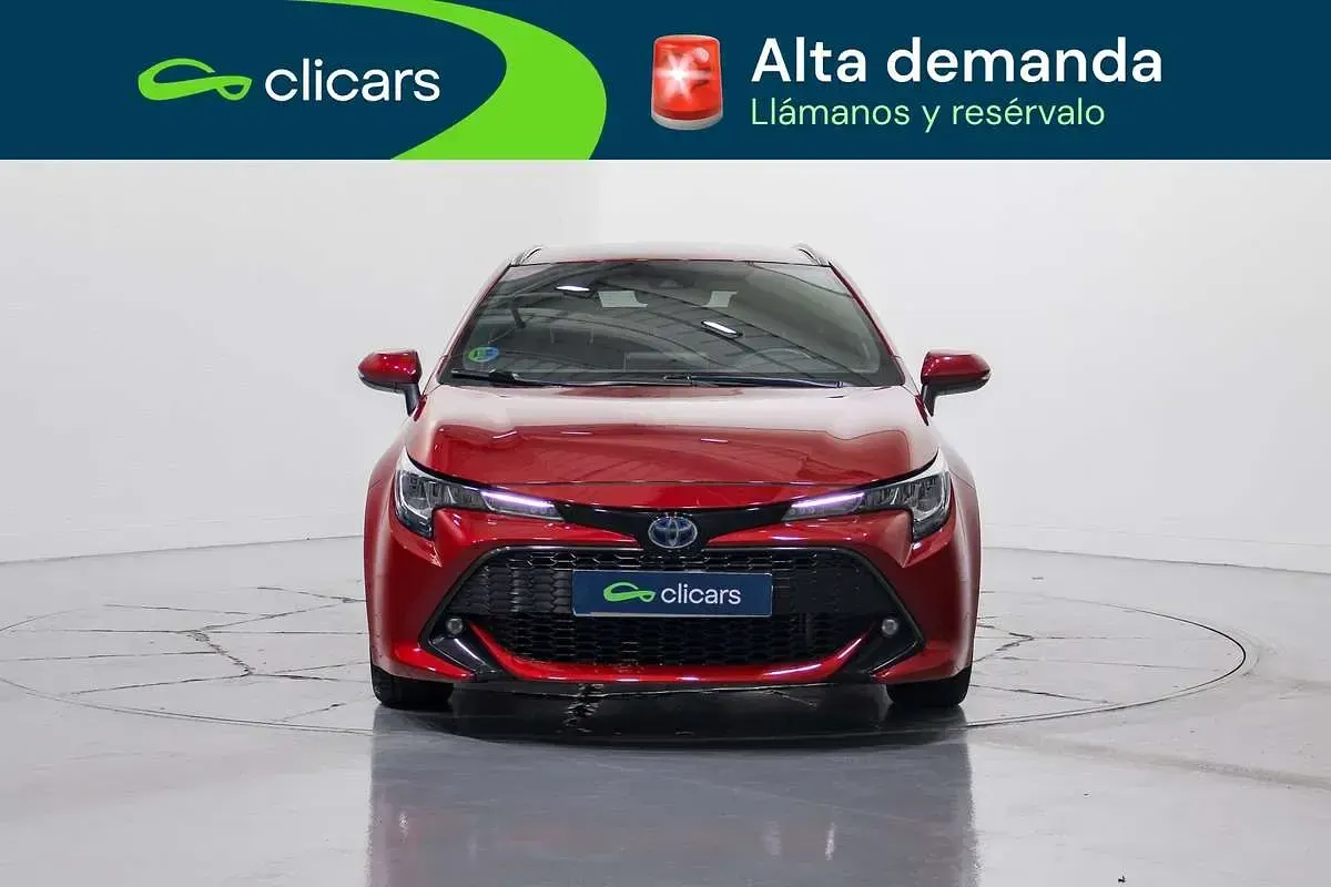 Usado Toyota Corolla Active 98 CV (72 kW) 2021 Rojo Familiar