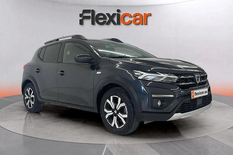 Gris Usado 2022 Dacia Sandero Comfort Utilitario | 13.990 € (Precio justo) - Imagen 1/4