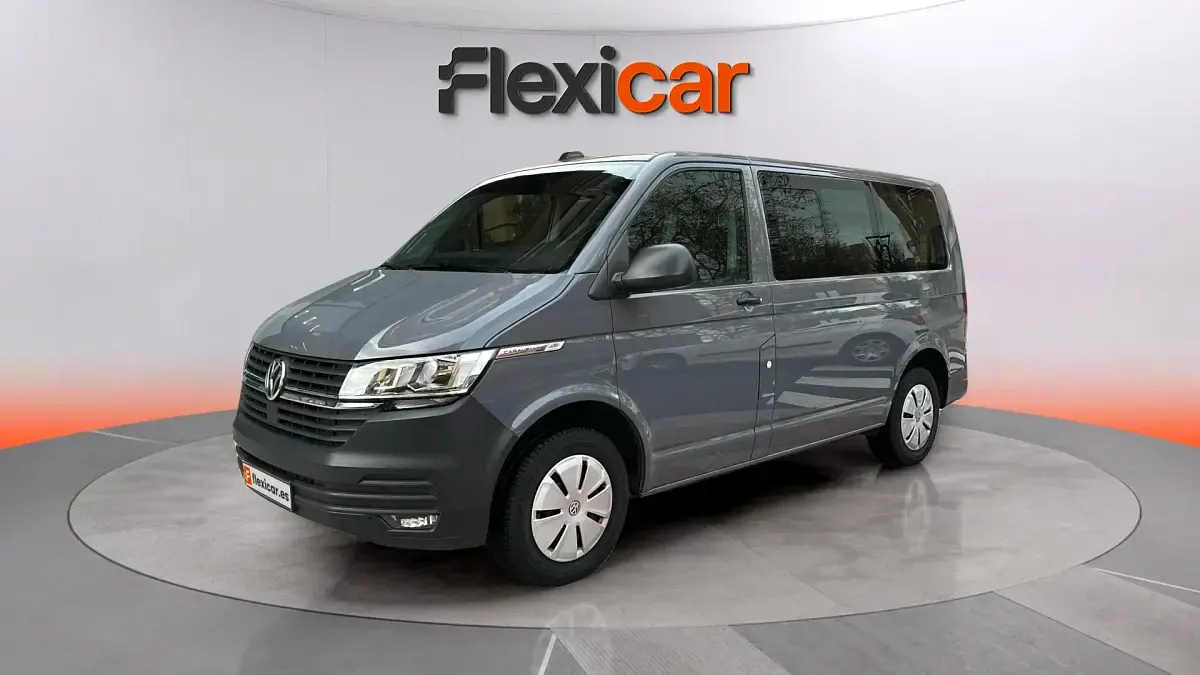 Usado VW Caravelle 110 CV (80 kW) 2023 Gris Van