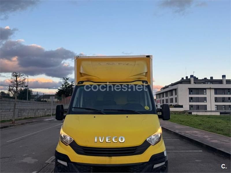 Usado Iveco Daily 126 CV (92 kW) 2012 Amarillo Recogida
