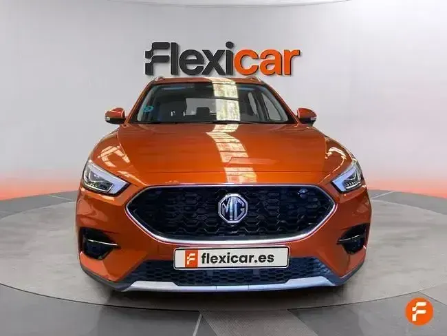Usado MG ZS Luxury 106 CV (77 kW) 2025 Naranja SUV