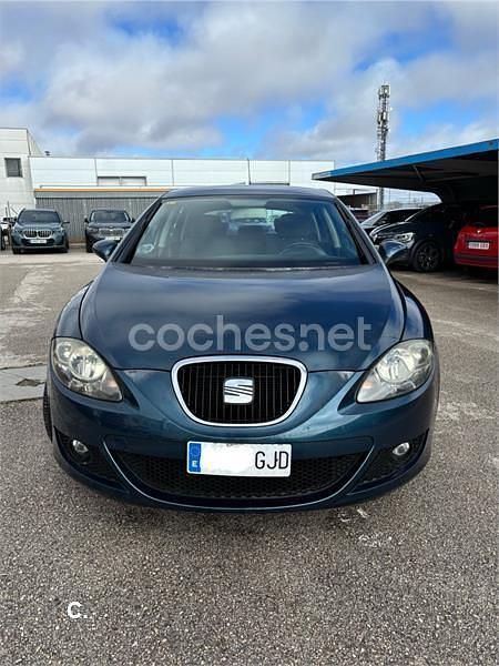 Usado Seat Leon Ecomotive 105 CV (77 kW) 2008 Azul Utilitario