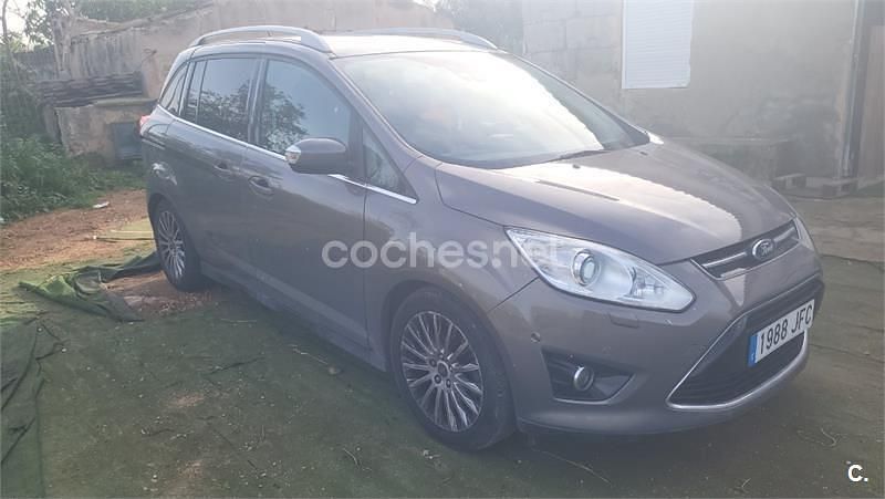 Usado Ford Grand C-Max Titanium 125 CV (91 kW) 2015 Marrón Monovolumen