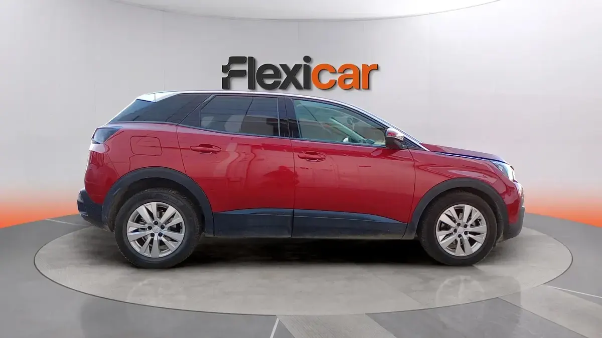 Usado Peugeot 3008 Active 131 CV (96 kW) 2018 Rojo SUV