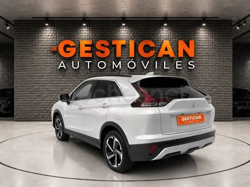 Usado Mitsubishi Eclipse Cross 188 CV (138 kW) 2022 Blanco SUV