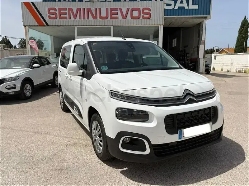 Usado Citroën Berlingo Feel 102 CV (75 kW) 2019 Blanco Monovolumen