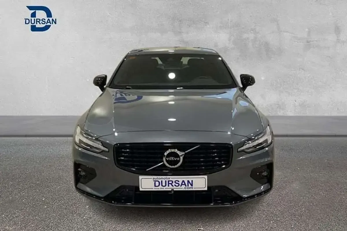 Usado Volvo S60 197 CV (144 kW) 2021 Gris Berlina