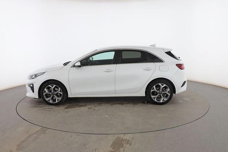 Usado Kia Ceed 136 CV (100 kW) 2021 Blanco Utilitario