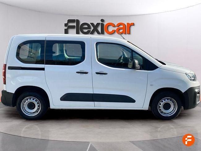 Usado Citroën Berlingo Live 100 CV (73 kW) 2019 Blanco Monovolumen