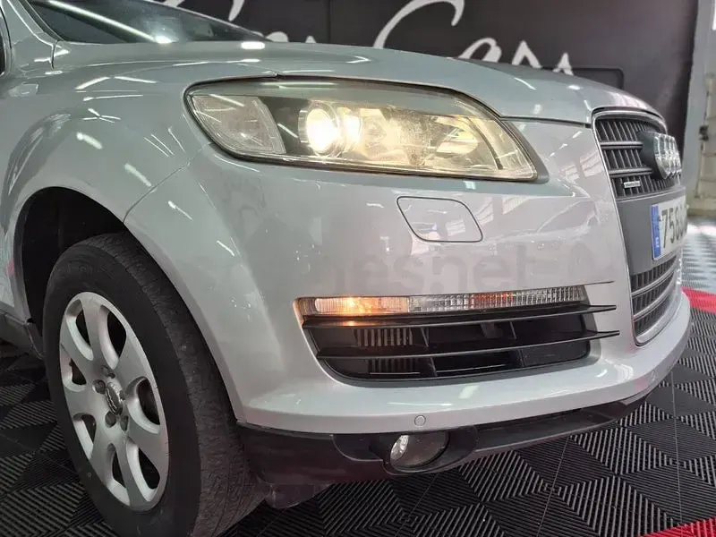 Usado Audi Q7 233 CV (171 kW) 2007 Gris / plata SUV