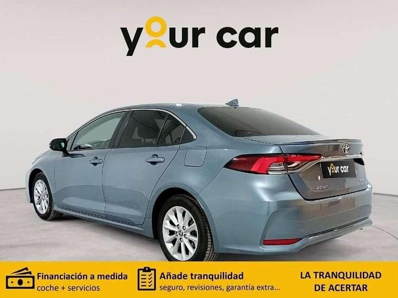 Usado Toyota Corolla Active 122 CV (89 kW) 2022 Gris Berlina