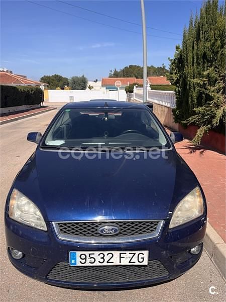 Usado Ford Focus Cabriolet Titanium 136 CV (100 kW) 2008 Azul Descapotable