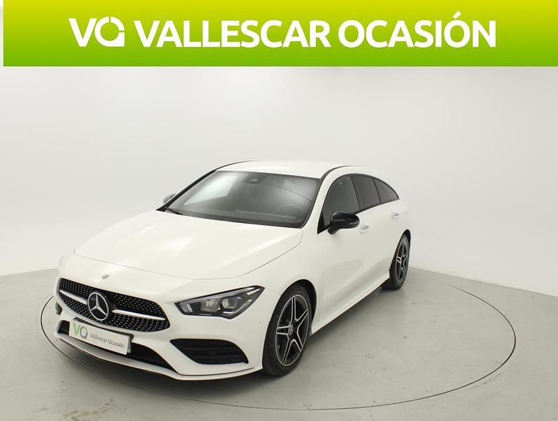 Usado Mercedes CLA200 Shooting Brake AMG Line Premium 150 CV (110 kW) 2023 Blanco Familiar