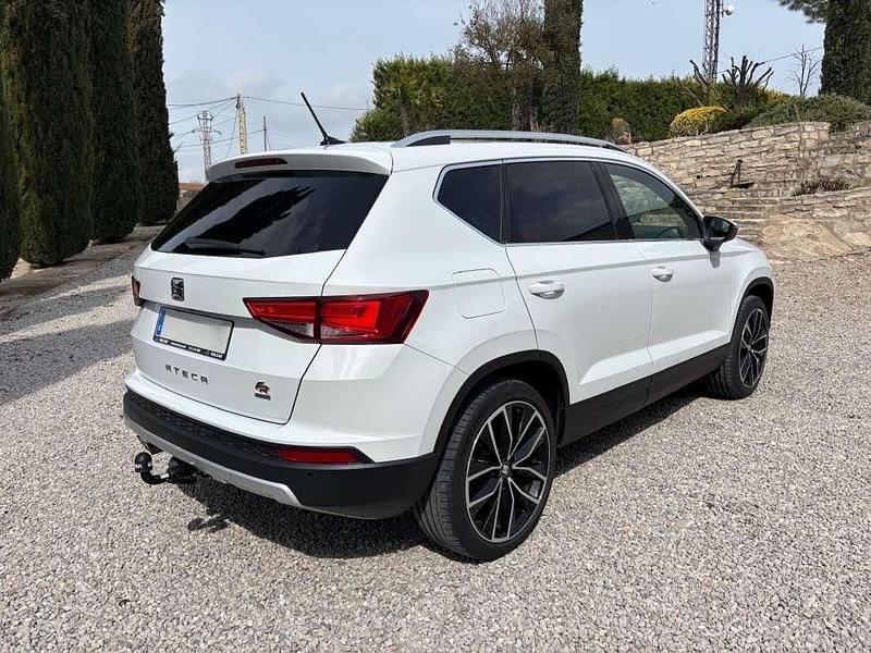Usado Seat Ateca 4Drive 150 CV (110 kW) 2016 Blanco SUV