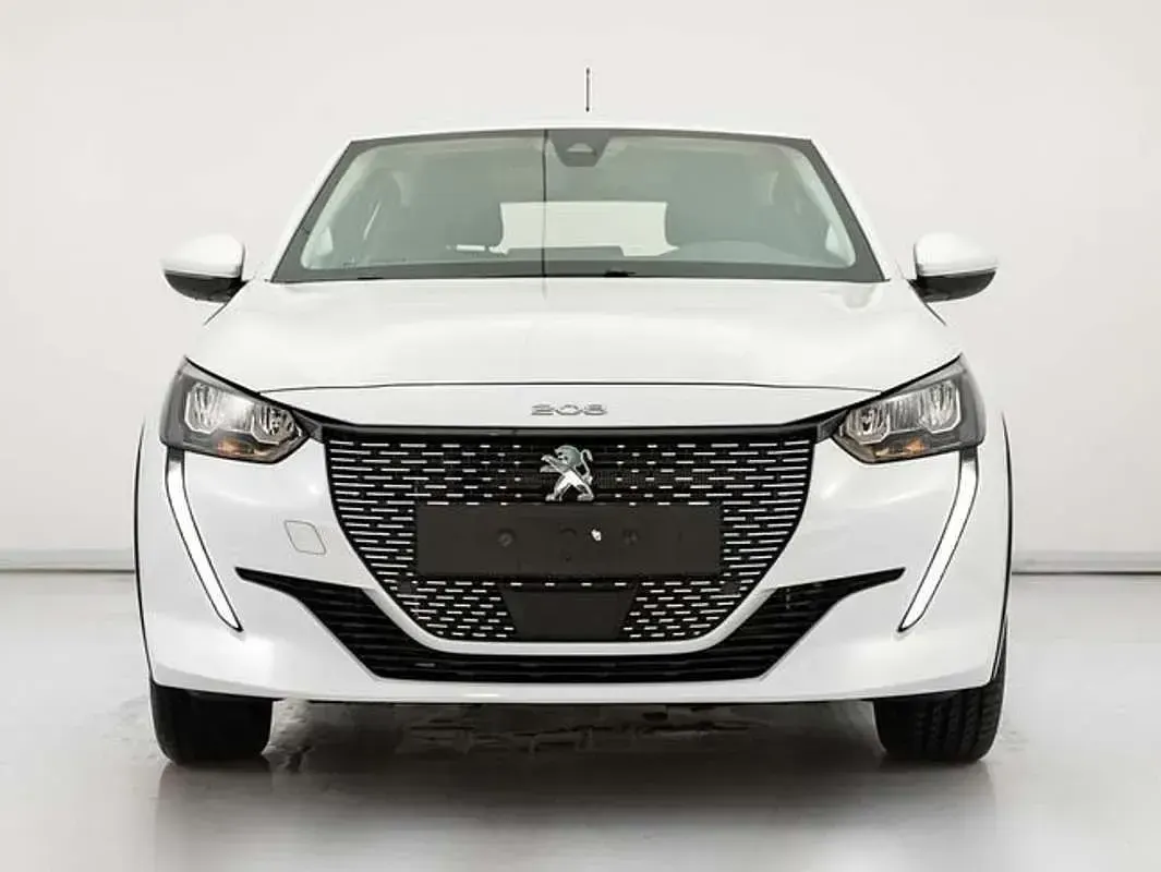 Usado Peugeot e-208 Active 100 kW (136 CV) 2024 Blanco Utilitario