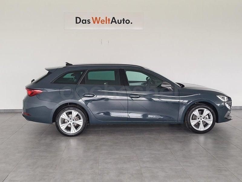 Usado Seat Leon FR 204 CV (150 kW) 2025 Azul Familiar