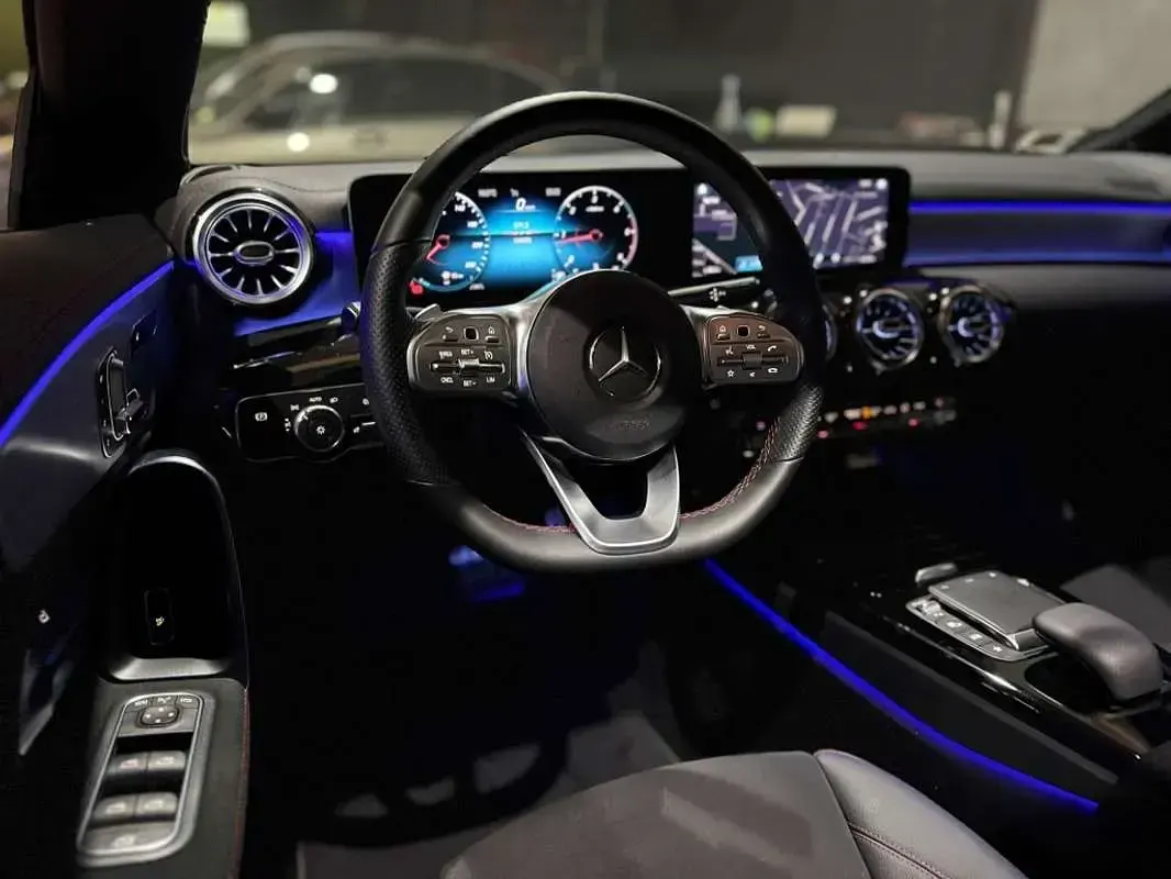 Usado Mercedes CLA220 190 CV (139 kW) 2020 Negro Berlina
