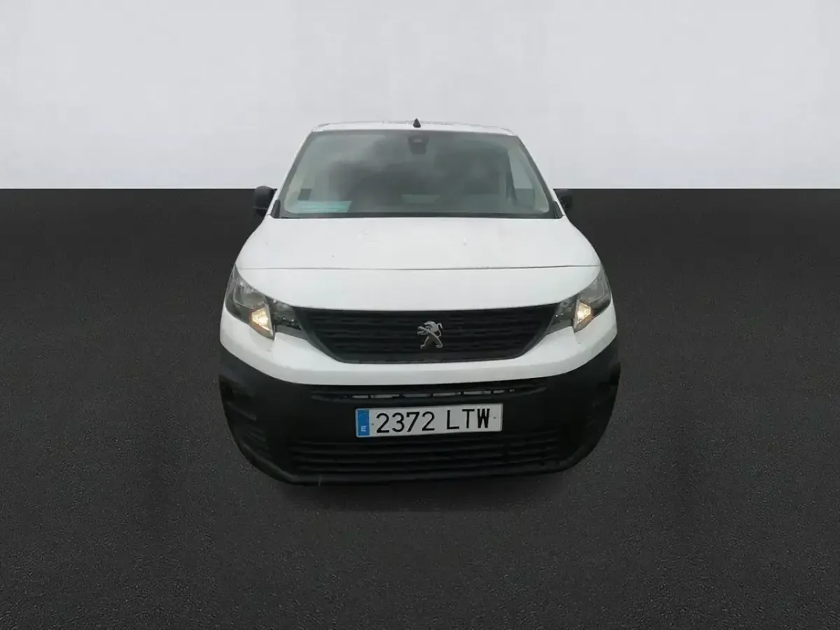 Usado Peugeot Partner Premium 102 CV (75 kW) 2021 Blanco Monovolumen