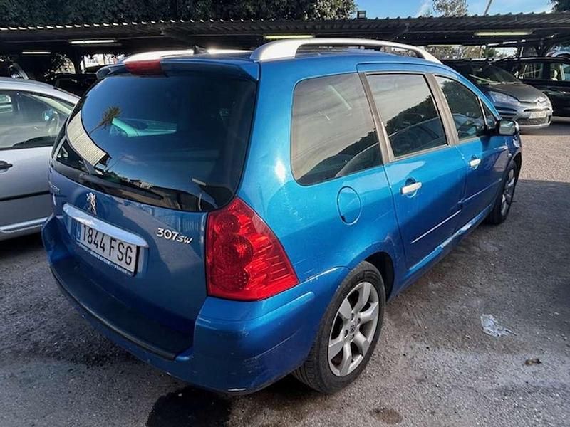 Usado Peugeot 307 110 CV (80 kW) 2007 Azul Familiar