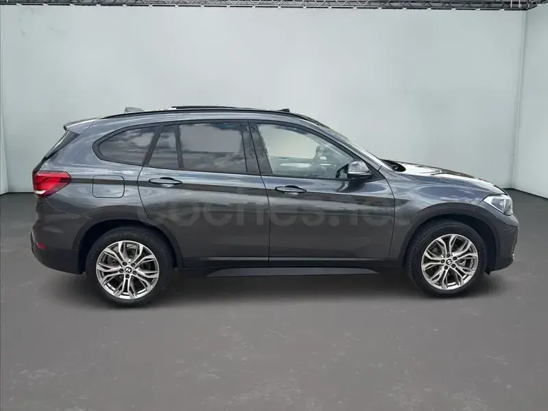 Usado BMW X1 136 CV (100 kW) 2021 Gris / plata SUV