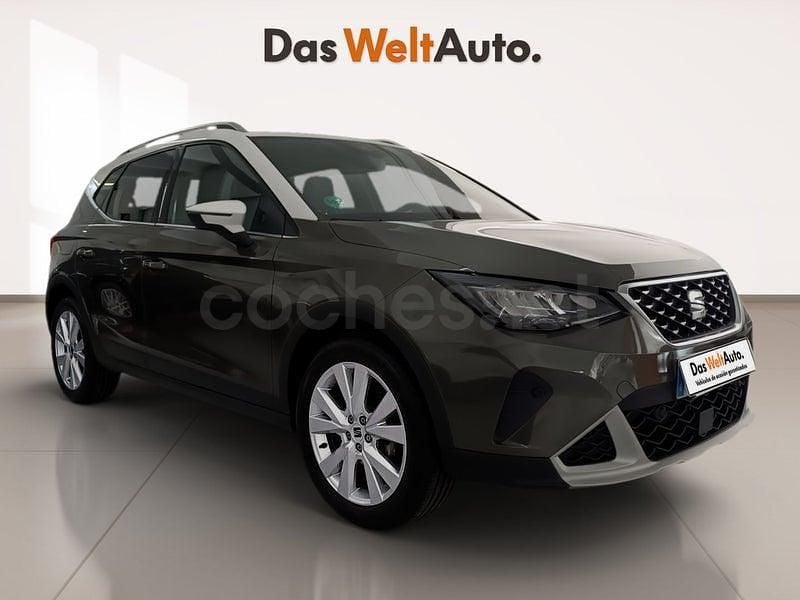 Usado Seat Arona Xperience 115 CV (84 kW) 2025 Gris / plata SUV