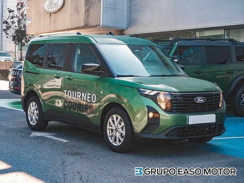 Usado Ford Tourneo Courier Titanium 125 CV (91 kW) 2024 Verde Monovolumen