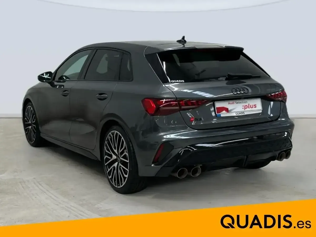 Usado Audi A3 Advanced 333 CV (244 kW) 2025 Gris