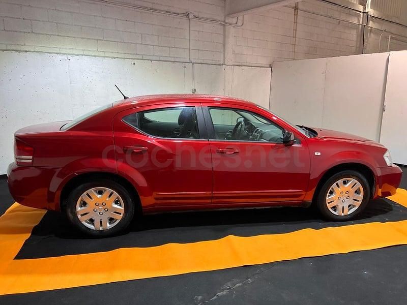 Usado Dodge Avenger SE 156 CV (114 kW) 2008 Rojo Berlina