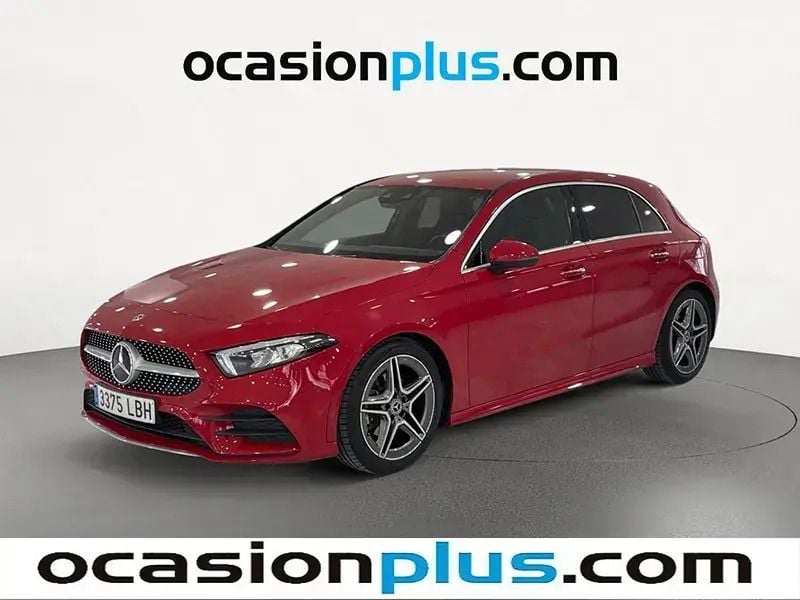 Rojo Usado 2019 Mercedes A180 AMG Utilitario | 23.355 € (Precio justo) - Imagen 1/4