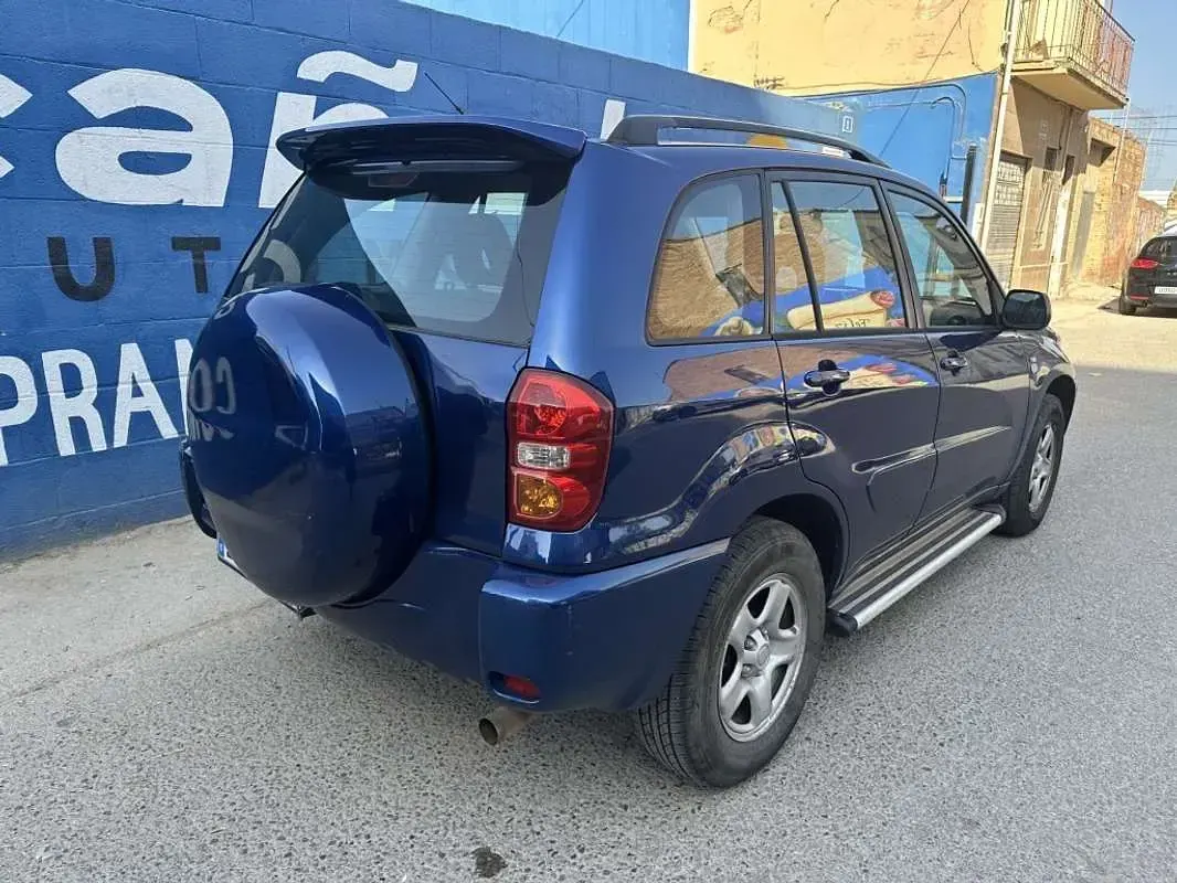 Usado Toyota RAV4 Luna 125 CV (91 kW) 2005 Azul SUV