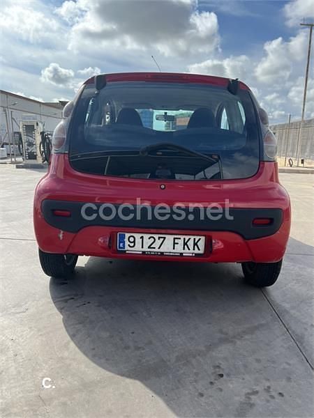 Usado Citroën C1 68 CV (50 kW) 2007 Rojo Utilitario